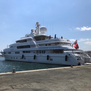 Il “Titania” a Porto Sole