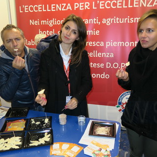 Anche la Latte Alberti ha partecipato alla Turin Marathon: tra i tanti sportivi, una grande campionessa Emma Quaglia