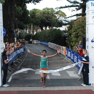 Sanremo: il marocchino Mohamed El Mounim vince la 'Tutta Dritta', quasi 1000 partecipanti, le più belle foto