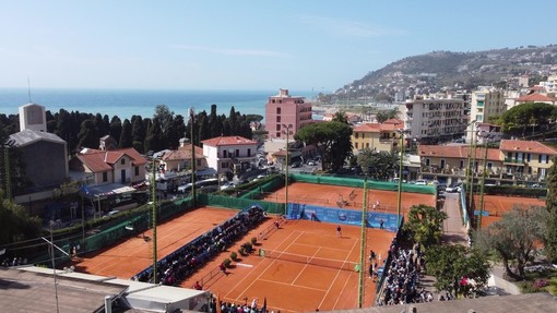 Tennis Sanremo in campo per il Gaslini: sfide solidali, Mager protagonista e raccolta fondi per i bambini Tennis Sanremo in campo per il Gaslini: sfide solidali, Mager protagonista e raccolta fondi per i bambini