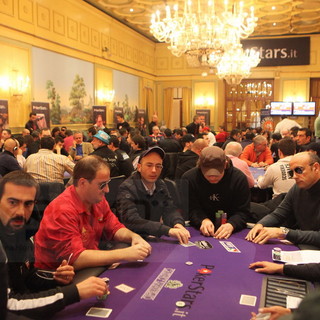 Un'immagine di un vecchio torneo di poker al Casinò di Sanremo.