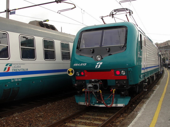 La Genova-Ventimiglia si conferma tra le dieci peggiori linee ferroviarie italiane secondo Legambiente La Genova-Ventimiglia si conferma tra le dieci peggiori linee ferroviarie italiane secondo Legambiente