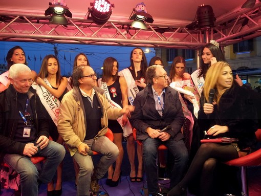 #Festival di Sanremo 2015: in piazza Colombo lo stand di TeleSanremo tra dirette ed interviste #Festival di Sanremo 2015: in piazza Colombo lo stand di TeleSanremo tra dirette ed interviste