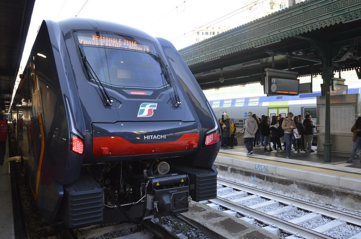'Fase 2' e collegamenti dei treni: duro affondo della Lega "La Liguria è nuovamente assente nel progetto" 'Fase 2' e collegamenti dei treni: duro affondo della Lega "La Liguria è nuovamente assente nel progetto"