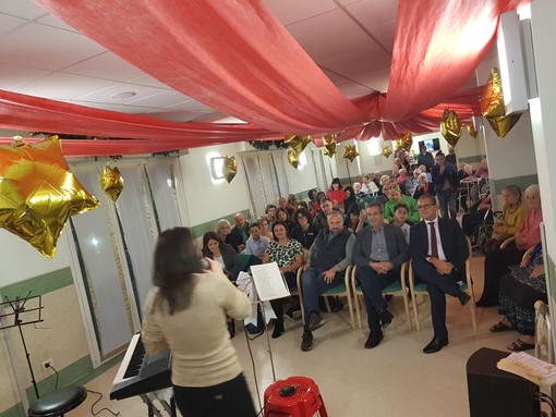 Sanremo: resoconto e foto del concerto dei ragazzi di 'Progetto Arte' alla Residenza Anni Azzurri B. Franchiolo