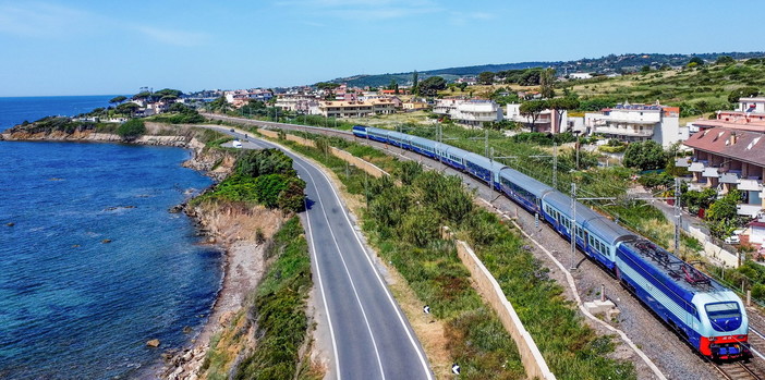 Fs treni turistici italiani: ‘Espresso Riviera’ sold out su tutti i collegamenti tra Roma e Marsiglia Fs treni turistici italiani: ‘Espresso Riviera’ sold out su tutti i collegamenti tra Roma e Marsiglia