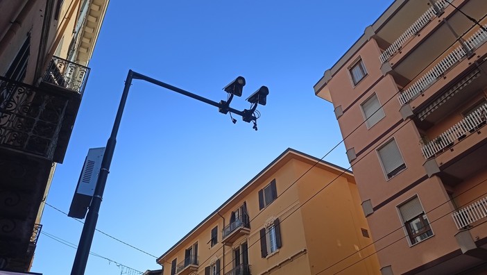 Ventimiglia: un nostro lettore scrive alla Municipale "Ma i semafori sono veramente intelligenti" Ventimiglia: un nostro lettore scrive alla Municipale "Ma i semafori sono veramente intelligenti"