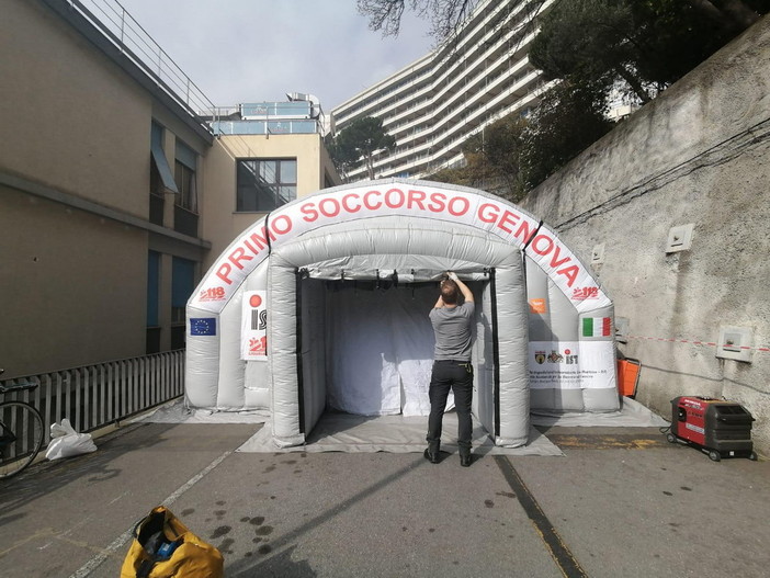 Donna di 86 anni morta al San Martino di Genova: era affetta dal Coronavirus ed era ospite ad Alassio Donna di 86 anni morta al San Martino di Genova: era affetta dal Coronavirus ed era ospite ad Alassio