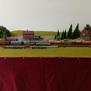 Esposizione modellistica, trenini in miniatura in mostra alla stazione ferroviaria di Ventimiglia (Foto e video)