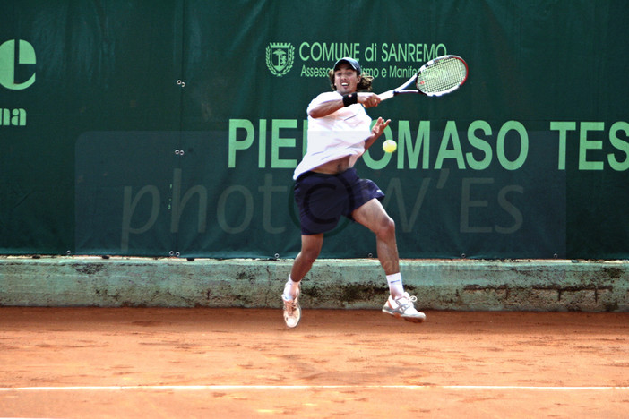 Ventimiglia: è iniziato ieri il torneo di tennis 'giallo-rosa' intitolato a Pino Ala