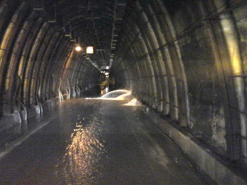 Dopo le prime indiscrezioni Anas conferma la riapertura del tunnel di Tenda dalle 7 di domani Dopo le prime indiscrezioni Anas conferma la riapertura del tunnel di Tenda dalle 7 di domani