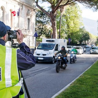 Mentone: automobilisti attenzione, la Polizia Municipale ha il telelaser per l'eccesso di velocità ma non solo Mentone: automobilisti attenzione, la Polizia Municipale ha il telelaser per l'eccesso di velocità ma non solo
