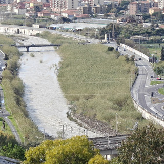 Taggia, concluso il ripristino della fognatura sul torrente Argentina: Rivieracqua respinge le accuse di ritardi