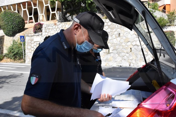 Sanremo: posto di 'Agente di Polizia Municipale', domande via lettera e via mail con una Pec
