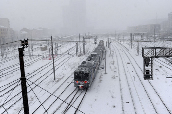 Maltempo: attivo anche domani il piano neve emergenza grave per il trasporto su rotaia