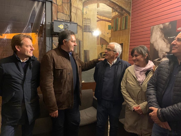 Santo Stefano al Mare: il Presidente della Regione Liguria Giovanni Toti incontra l'amministrazione e la cittadinanza Santo Stefano al Mare: il Presidente della Regione Liguria Giovanni Toti incontra l'amministrazione e la cittadinanza