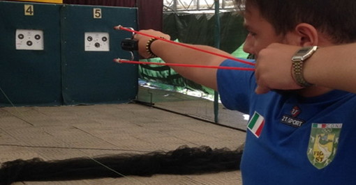 Ventimiglia: tra le attività sportive per gli alunni del 'Fermi-Polo-Montale' ora entra anche il 'Tiro con la Fionda'