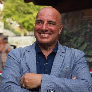 Multato per affissione abusiva di manifesti elettorali, l'Assessore Regionale Berrino vince il ricorso contro il verbale della Polizia Municipale di Imperia