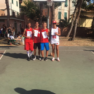 Pallacanestro: risultati e foto del torneo 3c3 'Scrocighera' al campetto all'aperto di Villa Palmizi