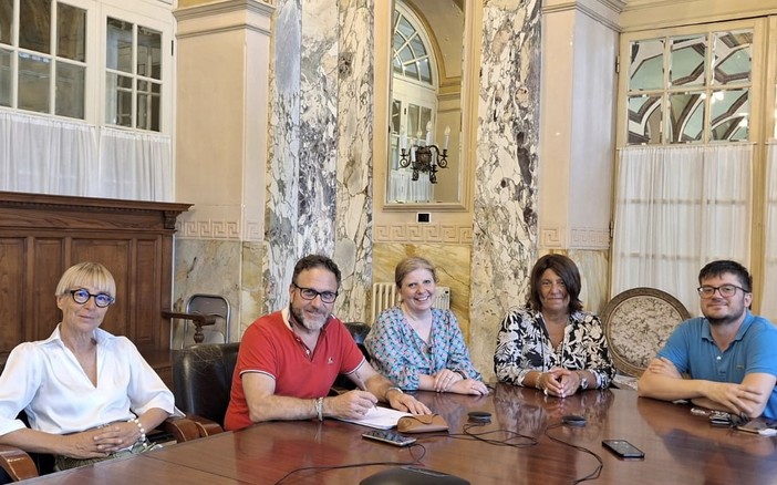 Sanremo: tavolo della floricoltura, focus su sostenibilità  e promozione del fiore. Presente l’Assessore regionale Piana