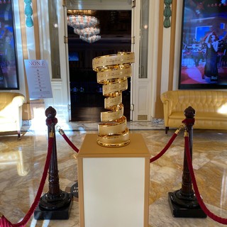 Il Festival di Sanremo lancia la volata al Giro d'Italia: al Casinò l'esposizione del 'Trofeo senza fine' (Foto) Il Festival di Sanremo lancia la volata al Giro d'Italia: al Casinò l'esposizione del 'Trofeo senza fine' (Foto)