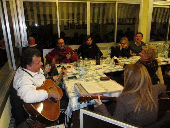 Ventimiglia: grande successo per la serata gastronomica organizzata dai soci del Tennis Club Ventimiglia: grande successo per la serata gastronomica organizzata dai soci del Tennis Club