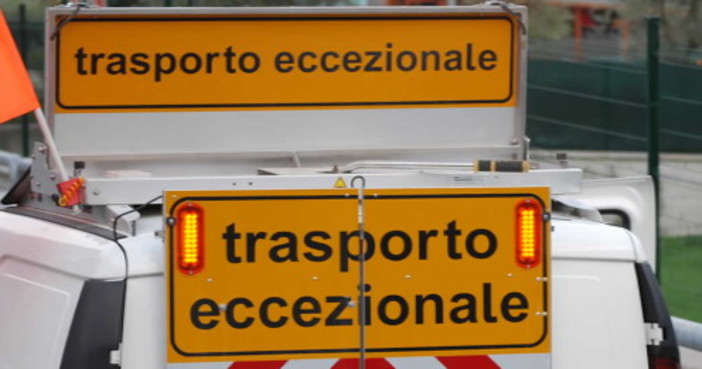Il Consiglio regionale chiederà di calendarizzare i trasporti 'eccezionali' sulle autostrade della Liguria