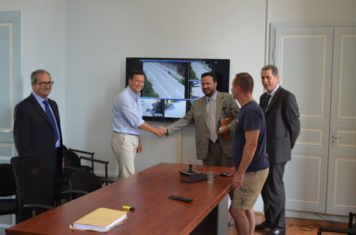 Sanremo: questa mattina la dimostrazione del funzionamento delle telecamere sulla ciclabile