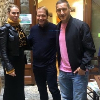 Francesco Totti e Ilary Blasi a Dolceacqua con il sindaco Fulvio Gazzola