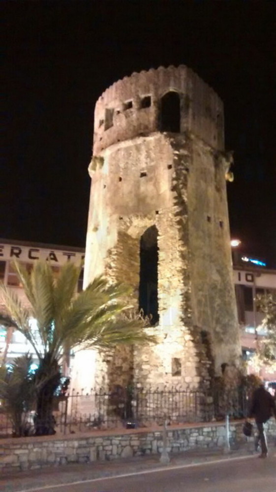 Sanremo: affidati i lavori per la manutenzione dell'illuminazione alla Torre Saracena di via Martiri Sanremo: affidati i lavori per la manutenzione dell'illuminazione alla Torre Saracena di via Martiri