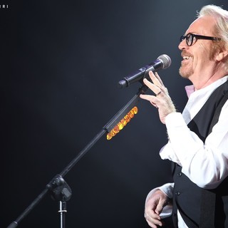 Umberto Tozzi in concerto ieri sera all'Ariston (Foto Angela Perri) Umberto Tozzi in concerto ieri sera all'Ariston (Foto Angela Perri)