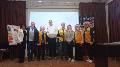 Ospedaletti, la dodicenne Eva Kandoian vince il primo premio di "Un Poster per la Pace" (Foto)