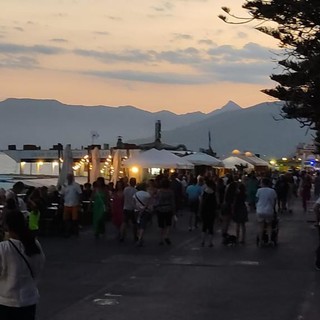 Bordighera: anche l'ultima serata di 'Un mare di sapori' ha visto il 'pienone', la soddisfazione di Confcommercio (Foto)
