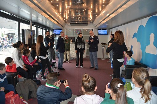 Anche a Sanremo la campagna "Una vita da social" della Polizia di Stato: videointervista a ing. Roberto Surlinelli