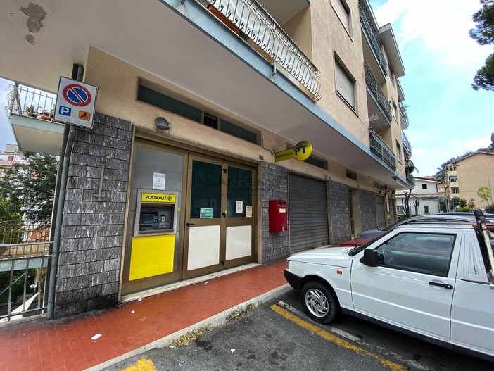 L'ufficio postale di via Dante