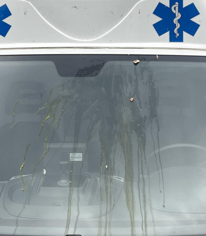 Sanremo: lanciate uova contro ambulanza di Matuzia Emergenza Sanremo: lanciate uova contro ambulanza di Matuzia Emergenza