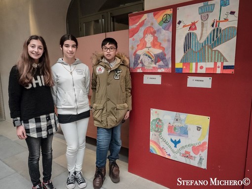 Sanremo: la premiazione del concorso 'Un poster per la pace', 136 disegni in gara e due vincitrici (Foto e Video) Sanremo: la premiazione del concorso 'Un poster per la pace', 136 disegni in gara e due vincitrici (Foto e Video)