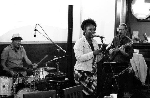 Sanremo: secondo concerto a Forte Santa Tecla, allo “Swing Corner” il Brasile di Valbilene Coutinho