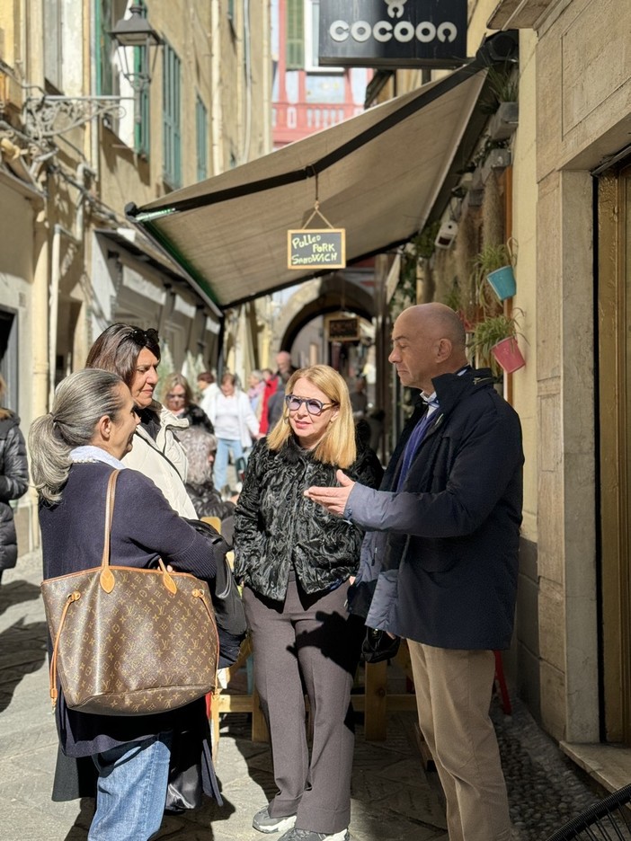 Elezioni Amministrative a Sanremo: questa mattina al Bar Cocoon di nuovo il #caffèconmager Elezioni Amministrative a Sanremo: questa mattina al Bar Cocoon di nuovo il #caffèconmager