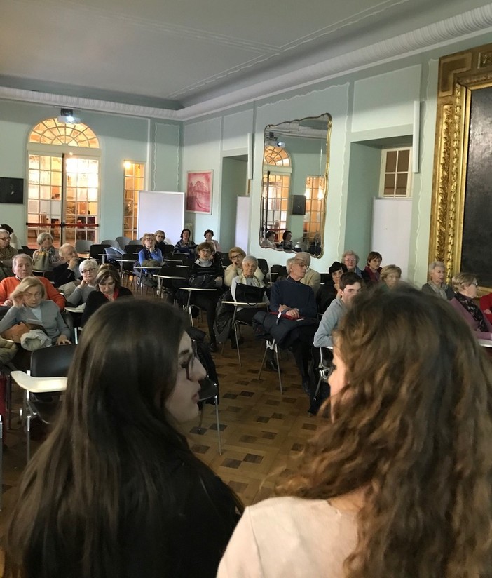 La lezione nella Sala degli Specchi