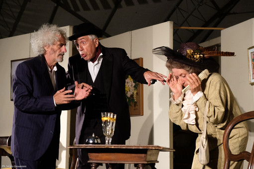Commedia ‘U meigu di mati’ al Teatro Ariston dei Sanremo Commedia ‘U meigu di mati’ al Teatro Ariston dei Sanremo