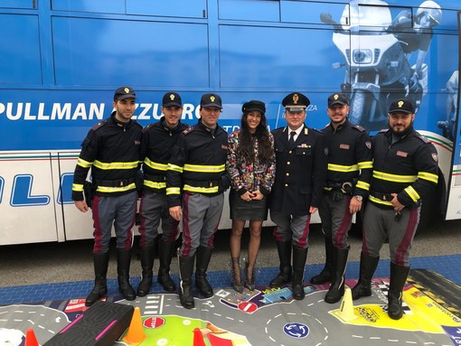 Festival di Sanremo: non solo sicurezza ma anche informazione e prevenzione con la Polizia di Stato (Foto)