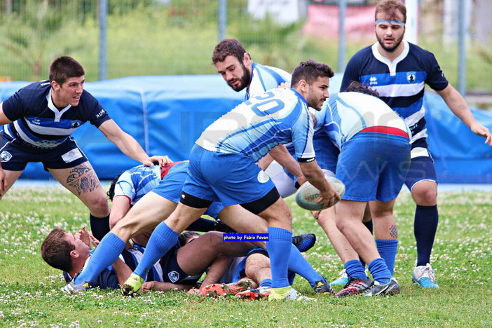 Niente da fare per i ragazzi della Union Riviera Rugby contro il Novara. Le foto di Fabio Pavan