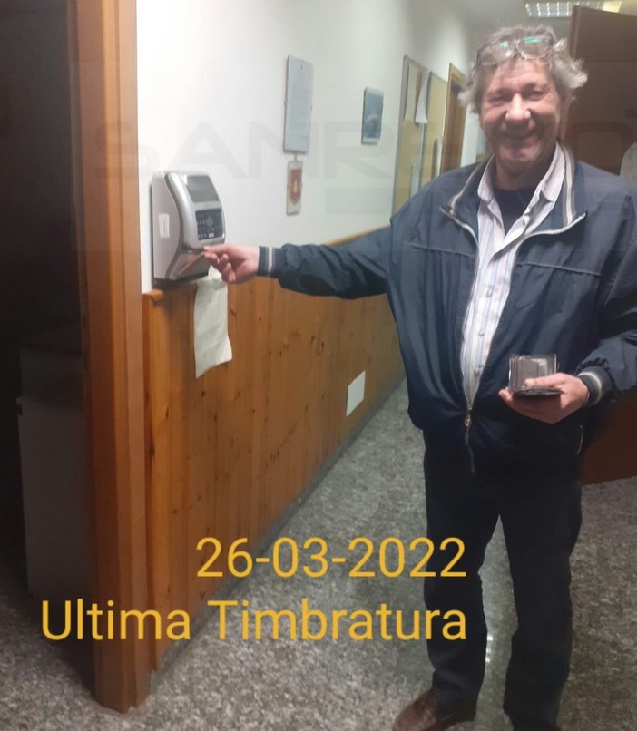 Dopo 35 anni da oggi è in pensione il Vigile del Fuoco Mariano Bianchi: ieri l'ultima 'timbratura' (Foto)