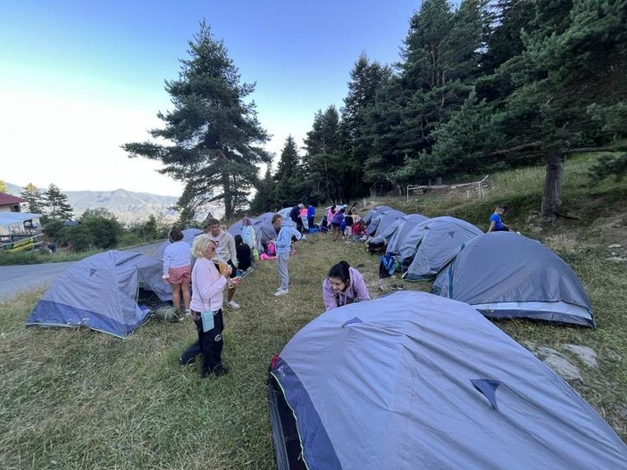 Quaranta bambini a 'Una notte in tenda', il sindaco di Camporosso: "Occasione per conoscere la natura" (Foto)