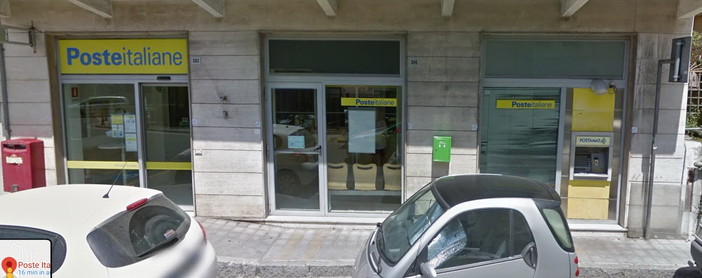 Sanremo: da giorni non ci sono più soldi nel 'Postamat' del Borgo, grido d'allarme dagli anziani e dal Consigliere Ventimiglia Sanremo: da giorni non ci sono più soldi nel 'Postamat' del Borgo, grido d'allarme dagli anziani e dal Consigliere Ventimiglia