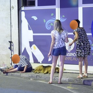 Sanremo: controlli incessanti delle forze dell'ordine ma i clochard e gli sbandati sono davvero troppi (Foto)