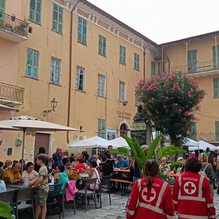 Eccellenze locali, degustazioni e musica: a Bordighera torna 'Un Paese di Sapori'