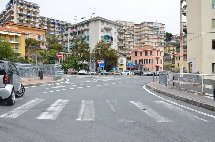 Sanremo: inversione di marcia in via Galilei, un lettore "Bisogna guardare l'interesse di tutti e non di pochi"