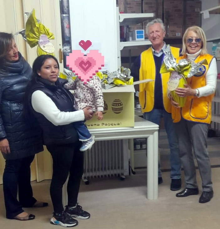 Sanremo, il Lions Club Matutia dona uova di Pasqua al Centro Aiuto alla Vita